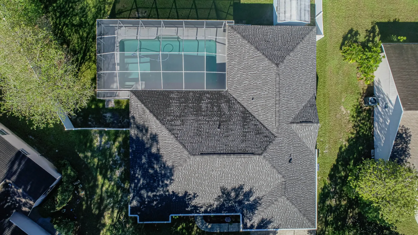 Aerial view of a Stronghold charcoal architectural shingle roof on a Florida home