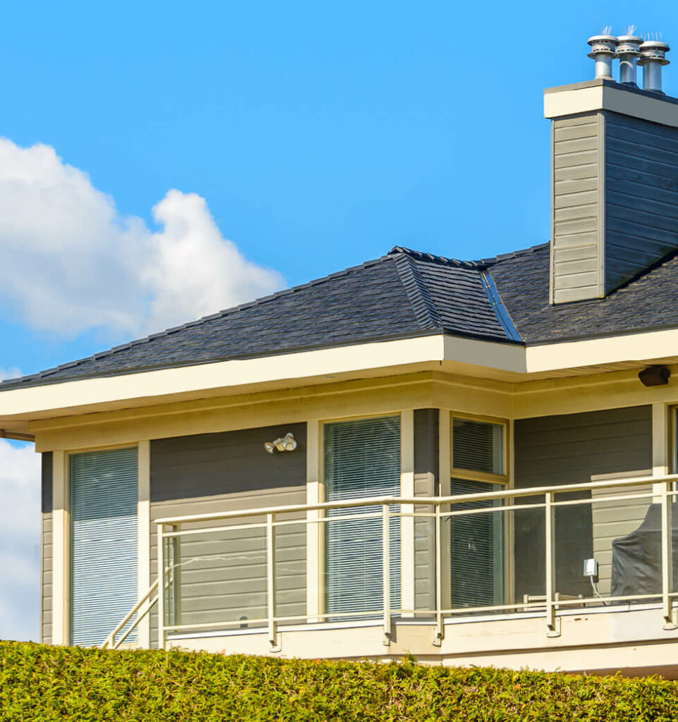 Perfect roofing in a perfect day