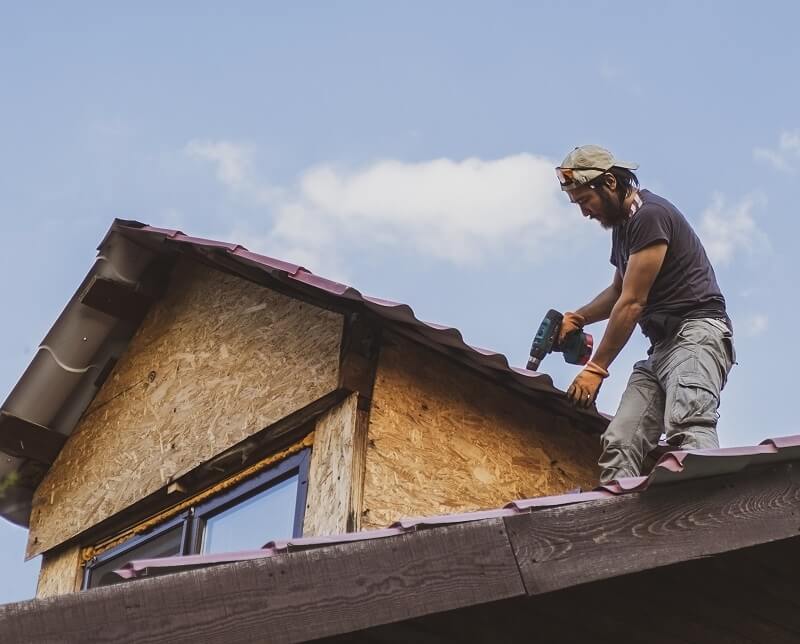 Roofer in Hawthorne