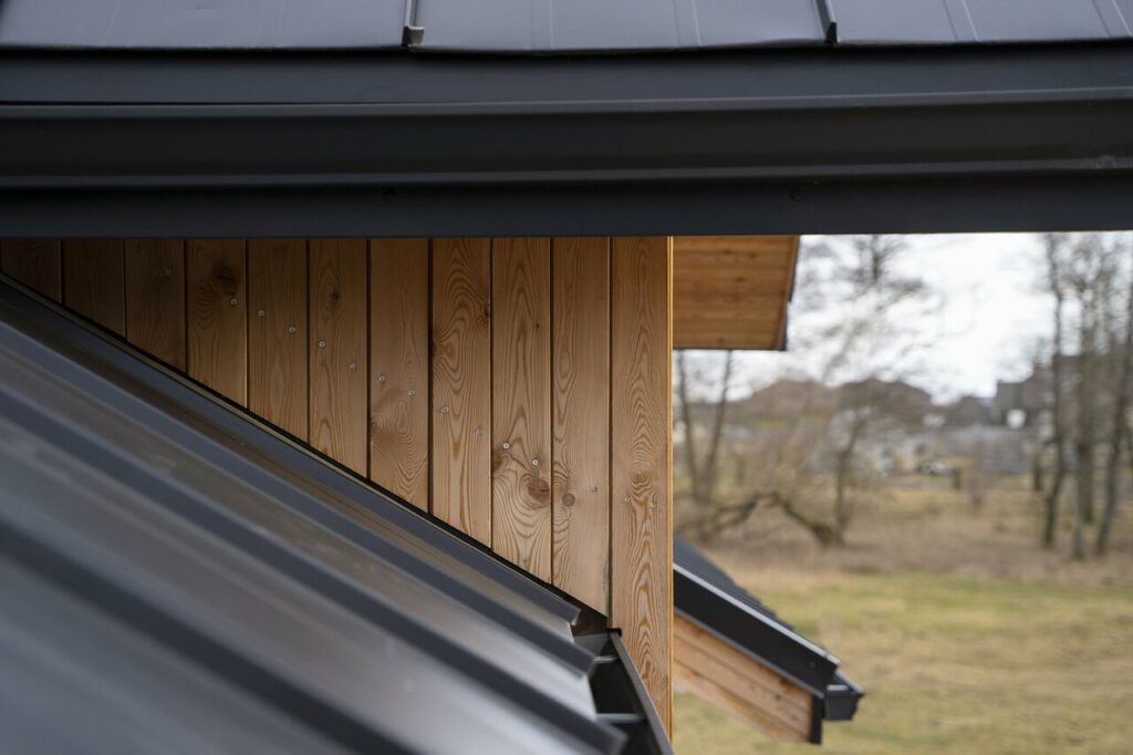 Drip edge of new roof replaced in Lakeland