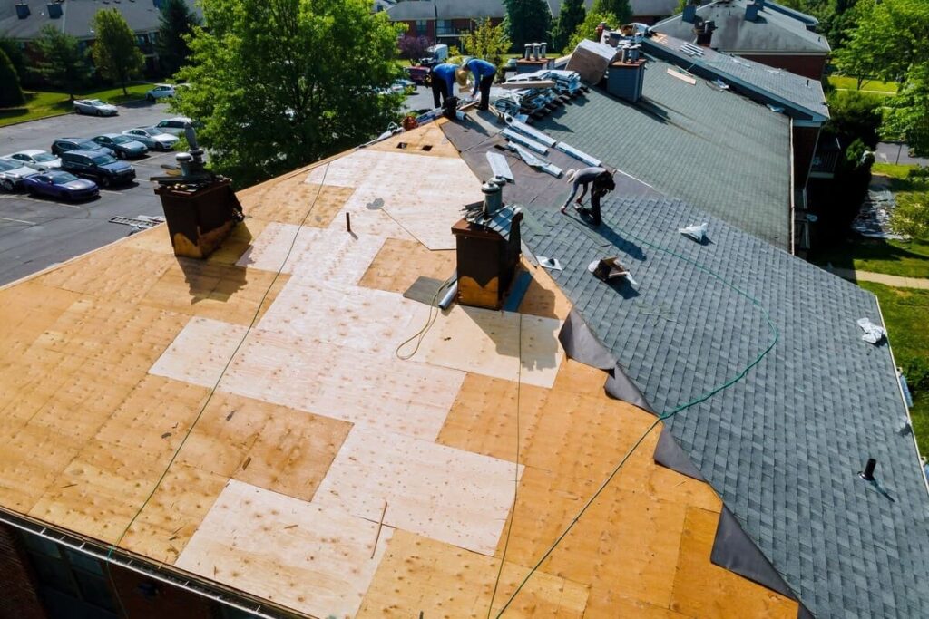 Lakeland roof being re-roofed over an existing one