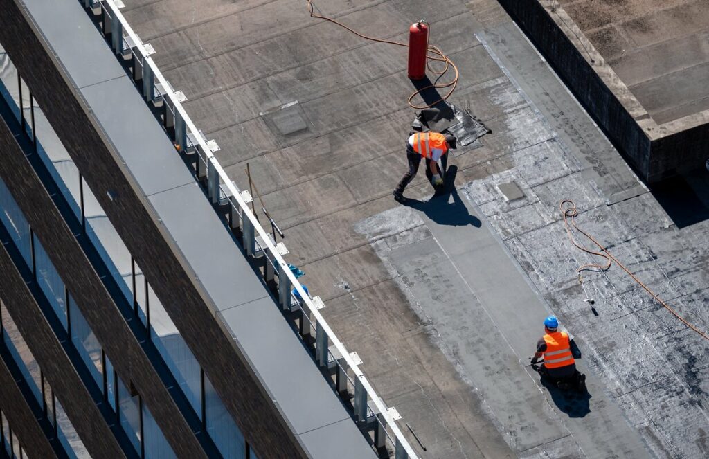 tar-and-gravel roofing in Lakeland