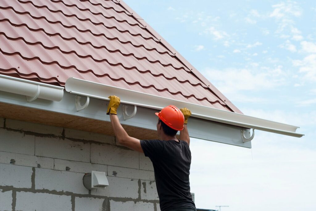 Installing gutter by professional in Lakeland