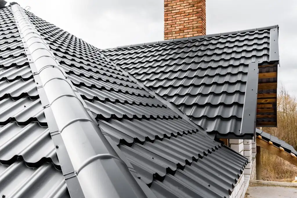 Metal roofing as the most popular roofing material in Lakeland